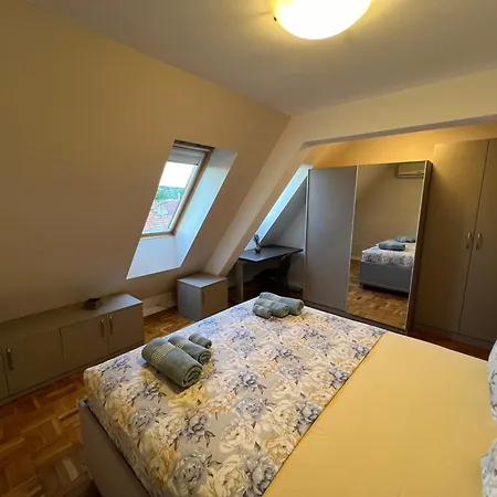 Apartman Thermae Heritage Penthouse With Garage *